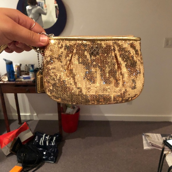 gold sequin clutch - Picture 2 of 2